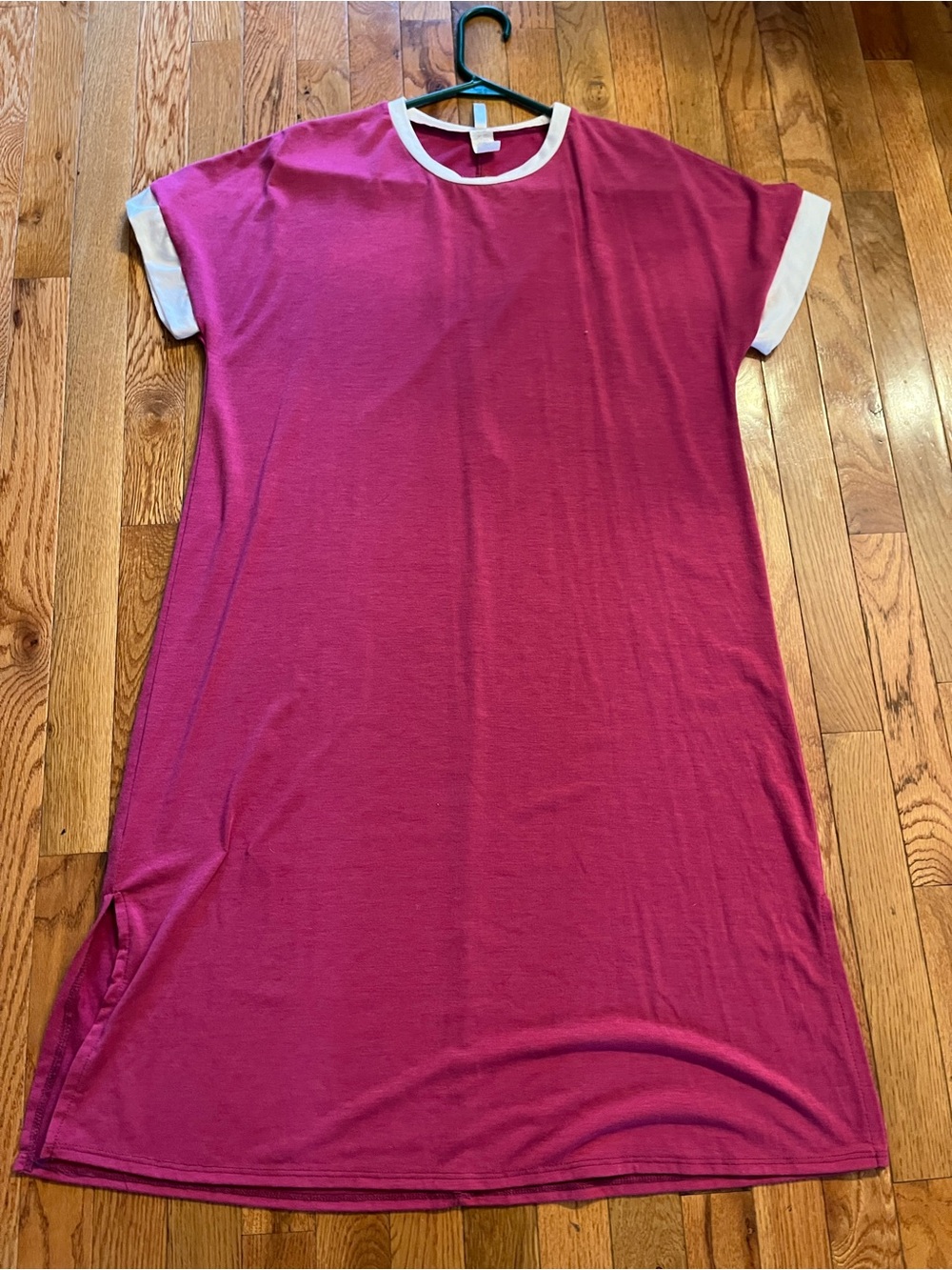 Acting Pro Raspberry Pink Midi Dress with White Trim Short Sleeves Soft Comfy L